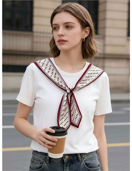 Camiseta con cuello marinero estampado