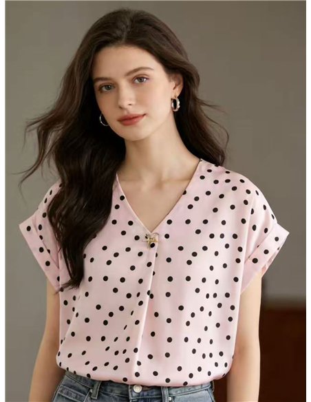 Camicetta a pois con scollo a V