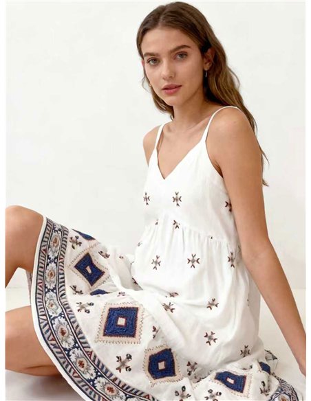 Vestido boho bordado de tirantes