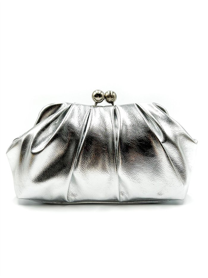 Cartera de fiesta metalizada con fruncido