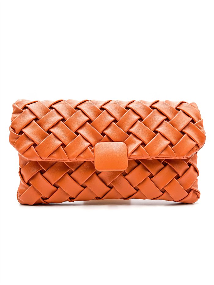 Bolso de fiesta trenzado con solapa