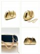 Bolso de fiesta metalizada con cadena