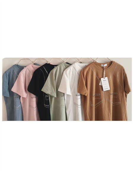 Camiseta amplia efecto chaleco con strass