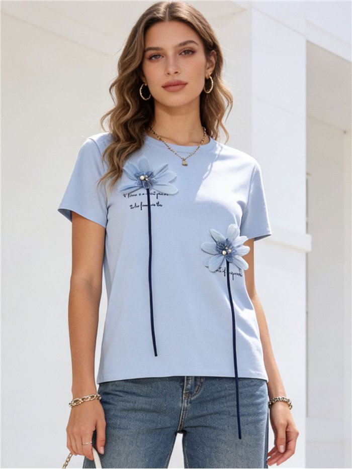 Camiseta con flores 3d en relieve