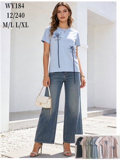 Camiseta con flores 3d en relieve 2