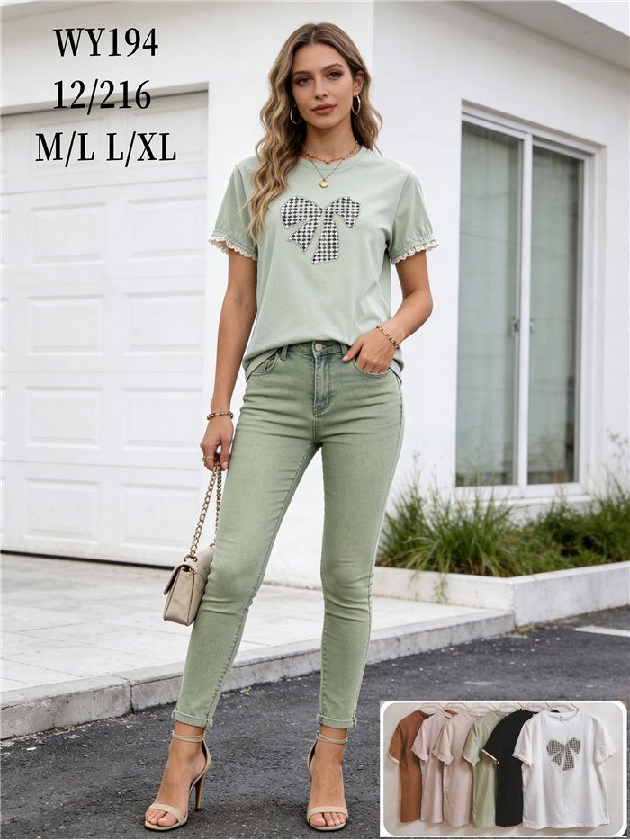 Camiseta con lazo pata de gallo y ribete