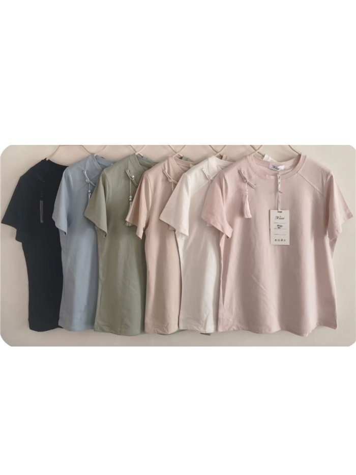 T-shirt basic con nappa decorativa