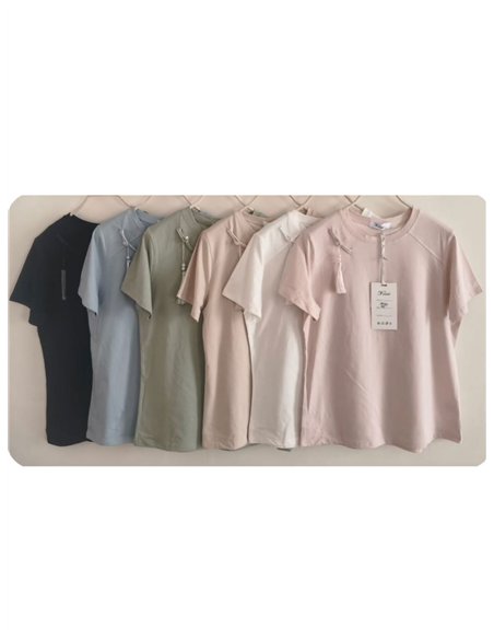 T-shirt basic con nappa decorativa