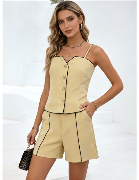 Conjunto de top de tirantes con vivo a contraste y short