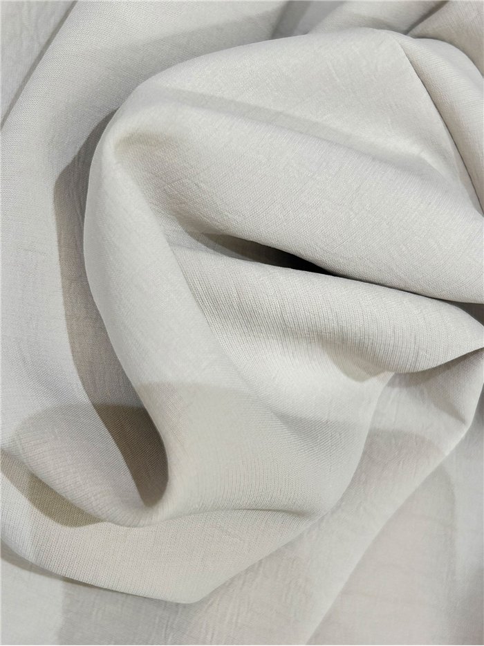 Completo composto da gilet con taschino sul risvolto e pantaloni a gamba larga.