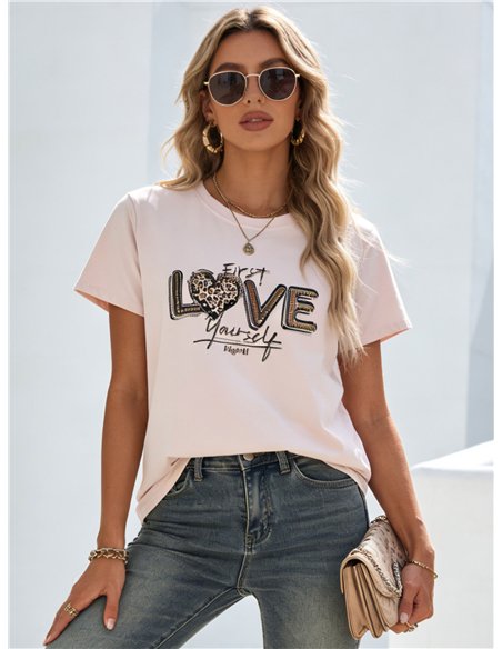 Camiseta love con print animal
