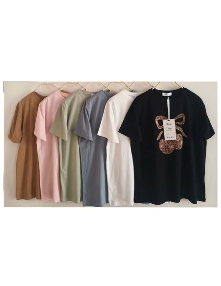 Camiseta amplia con cerezas y lazo animal print