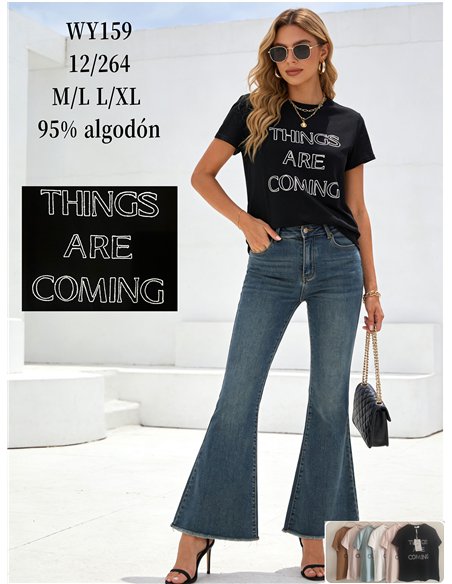 Camiseta bordada con mensaje frontal