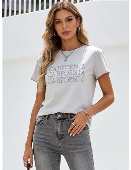 Camiseta bordada de letras en relieve