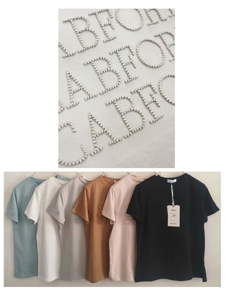 Camiseta bordada de letras en relieve