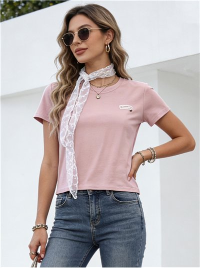 Camiseta básica con pañuelo de encaje