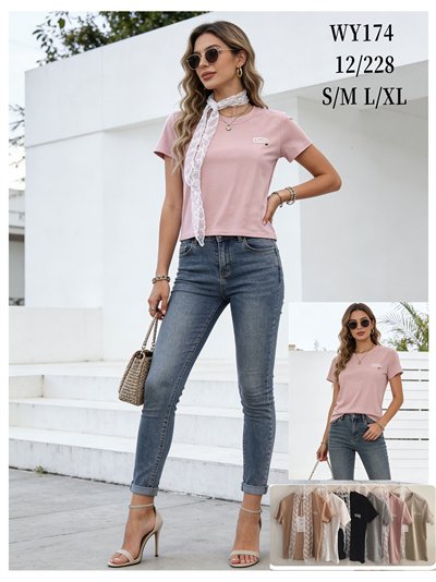 Camiseta básica con pañuelo de encaje 2