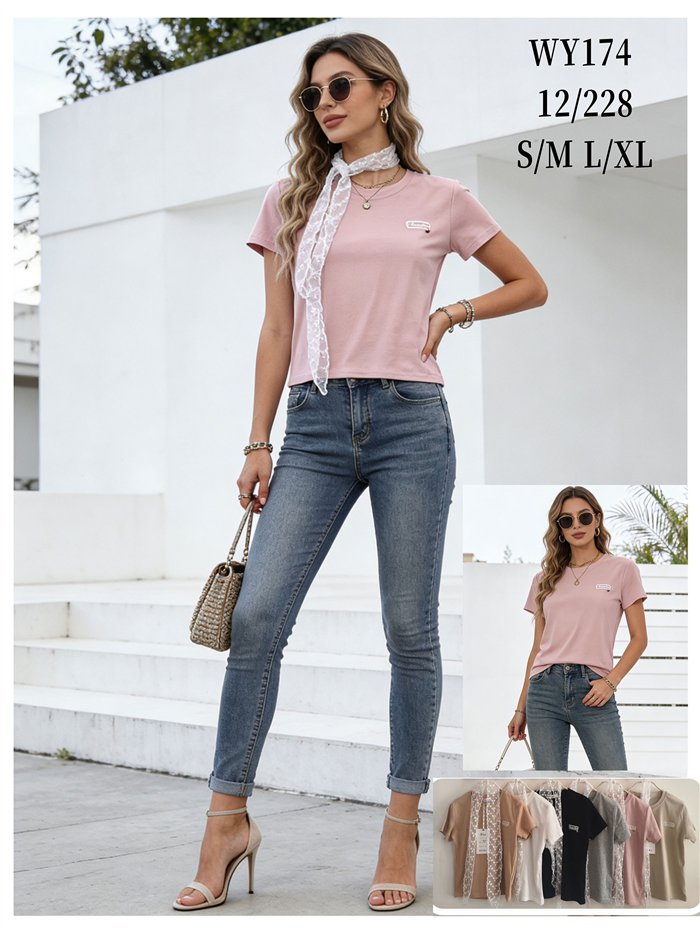 Camiseta básica con pañuelo de encaje