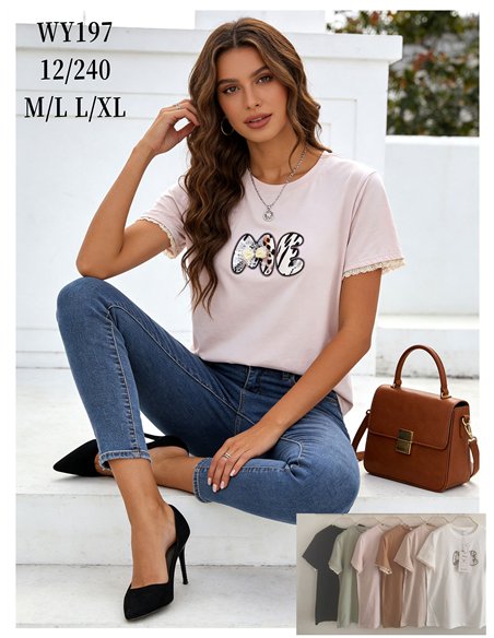 Camiseta con letras aplicadas y manga con encaje