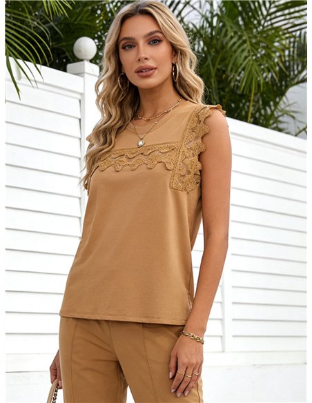 Top sin mangas con encaje