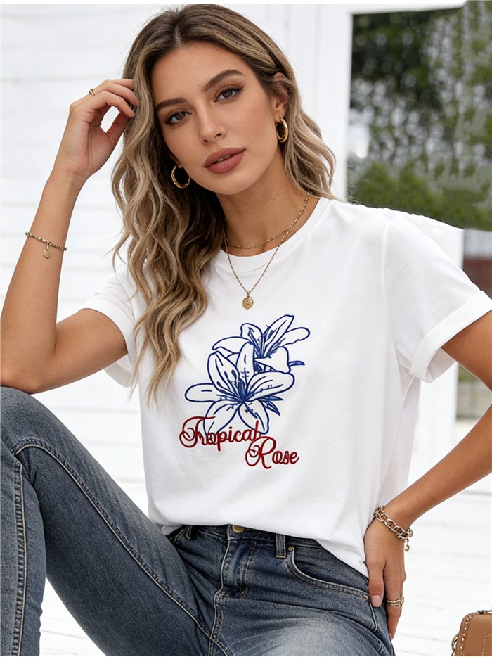 Camiseta bordada floral tropical