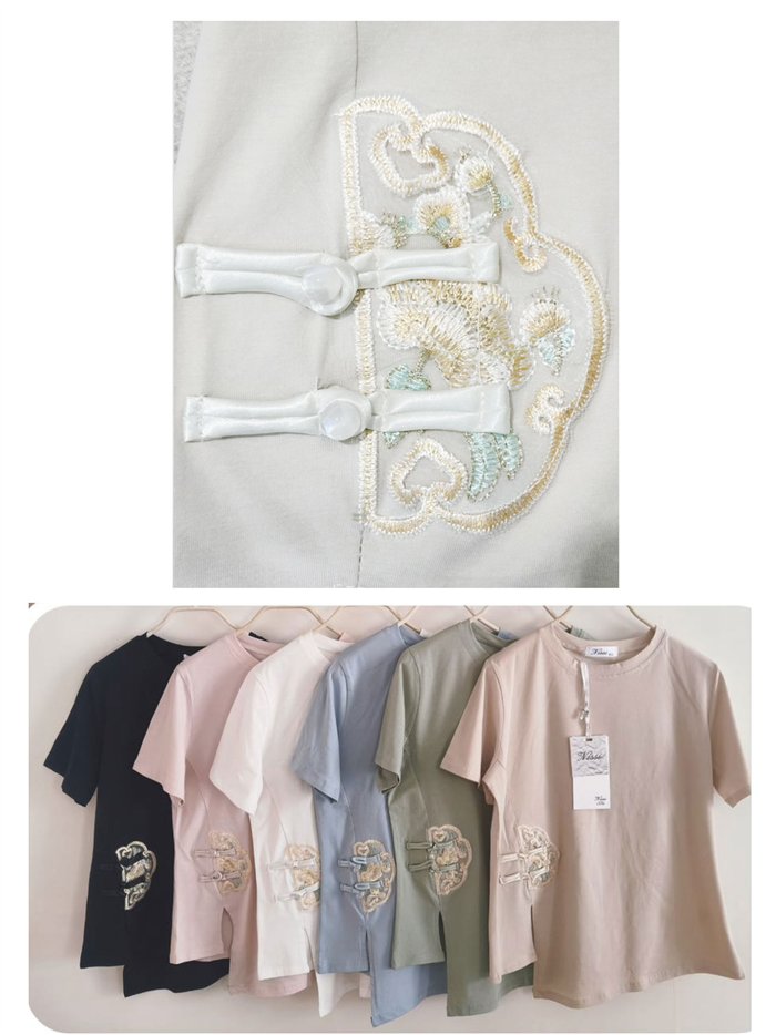 T-shirt asymétrique à fermeture orientale brodée