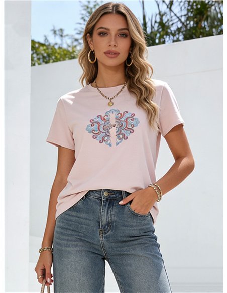 Camiseta con bordado orientaloriental