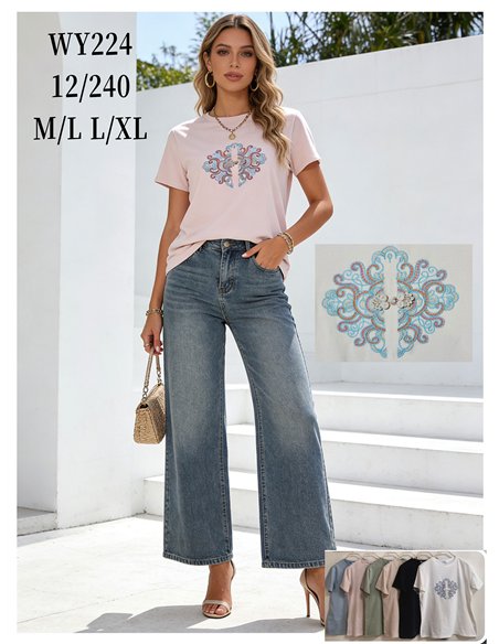 Camiseta con bordado orientaloriental