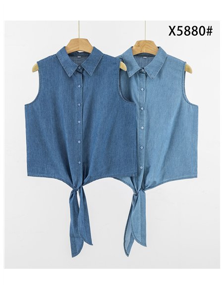 Ärmelloses Hemd aus Kunstjeans mit Krawatte