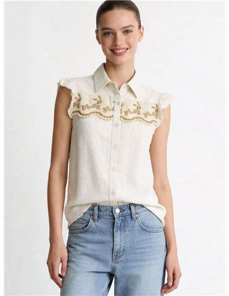 Camisa de lino bordada con volante