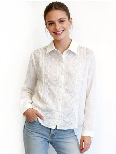 Camisa de algodón con jaretas y encaje