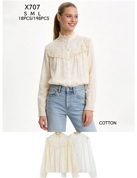 Blusa de algodón con canesú de encaje