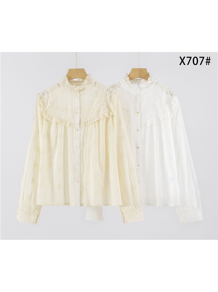 Blusa de algodón con canesú de encaje