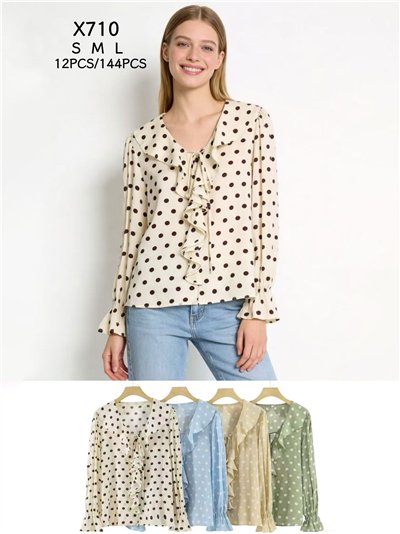 Blusa de lunares con volante 2