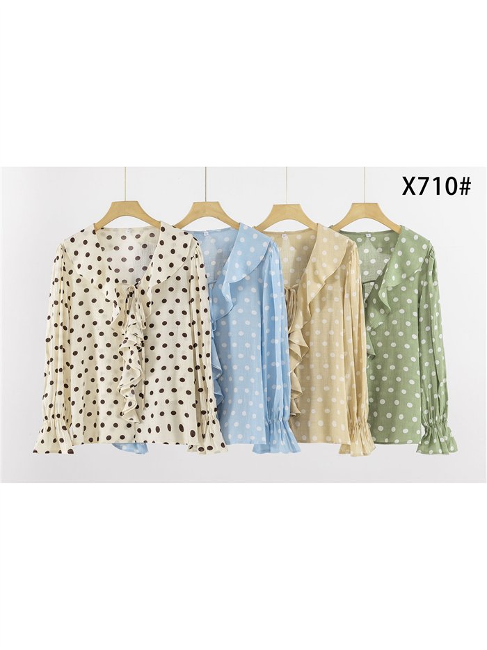 Gepunktete Bluse mit Rüschen