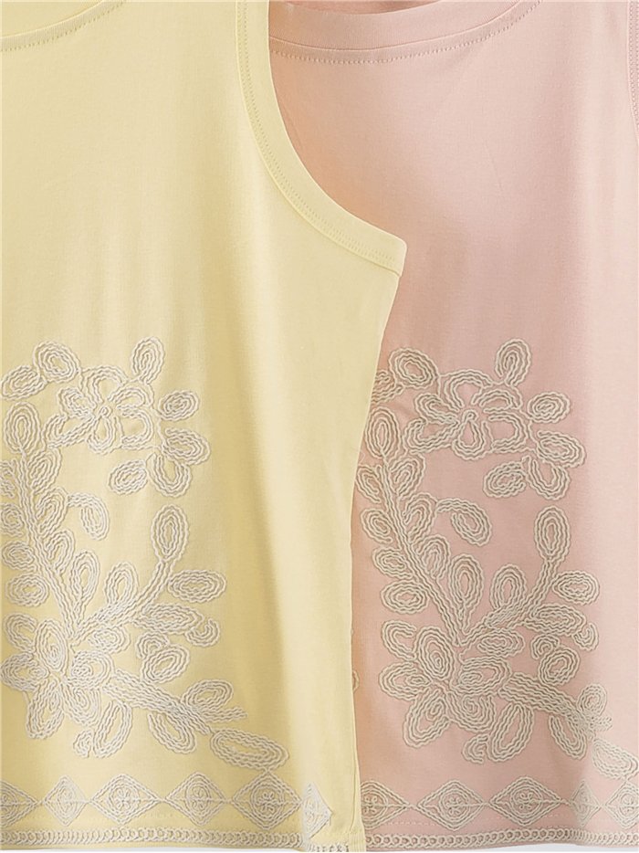 Top sin mangas con bordado floral