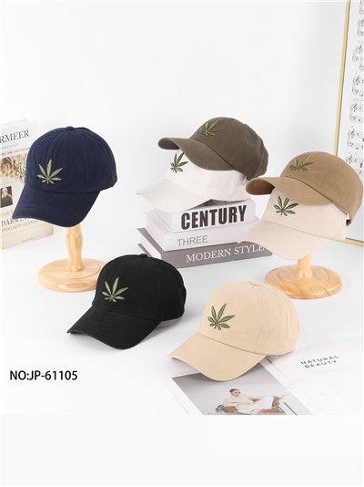 Gorra visera con hoja bordada 2