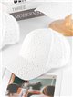 Gorra visera blanca bordado