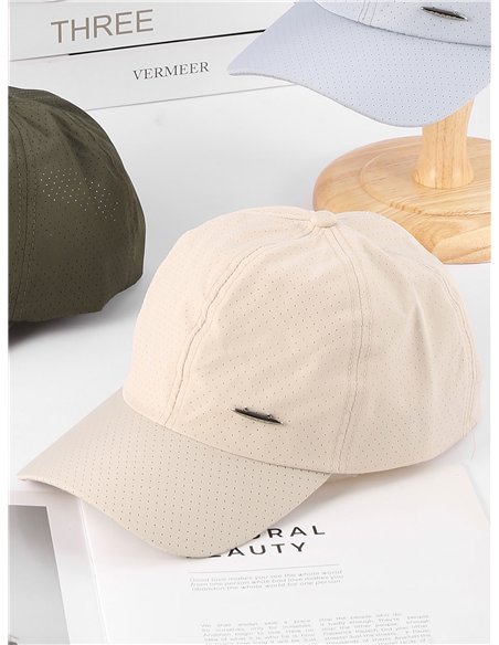 Gorra visera microperforada ligera