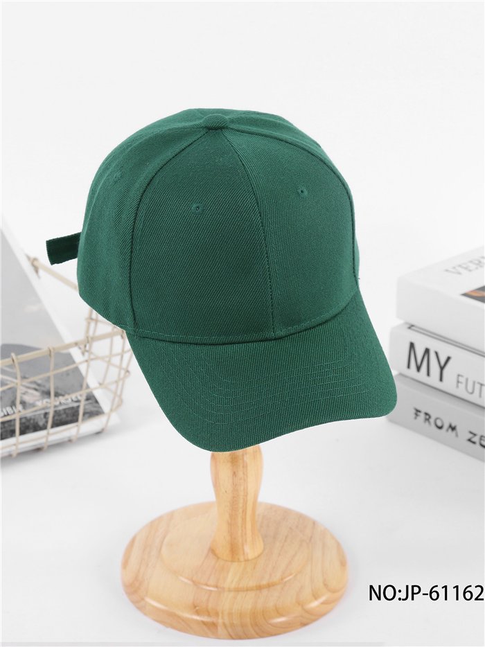 Boné com viseira verde-garrafa