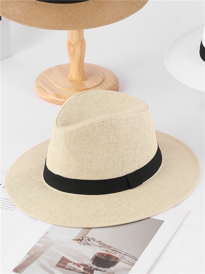 Sombrero fedora con cinta negra