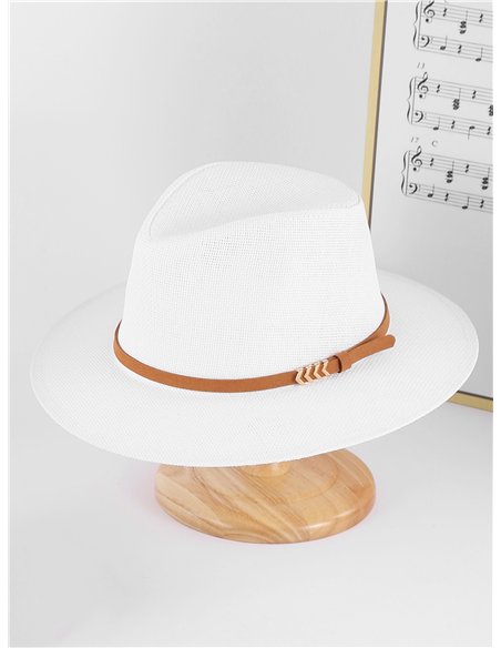 Sombrero panamá con cinta minimalista