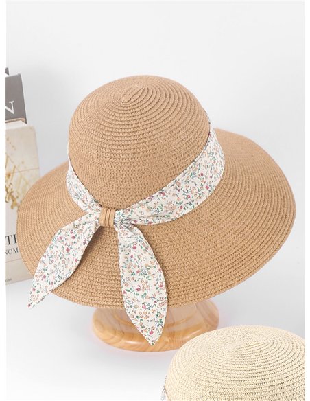 Sombrero de rafia con lazada floral