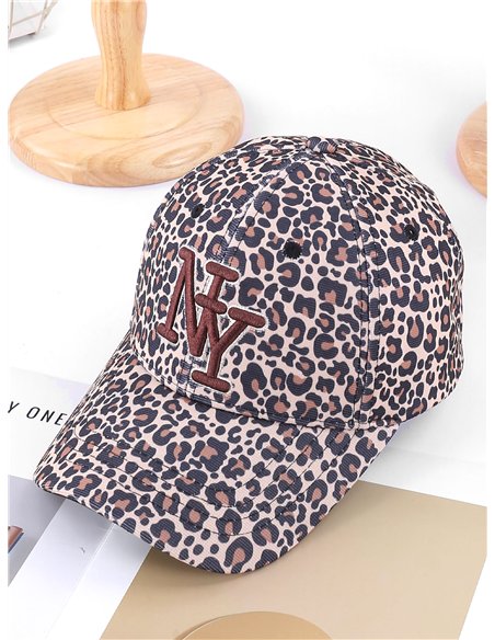 Gorra visera animal print con bordado frontal