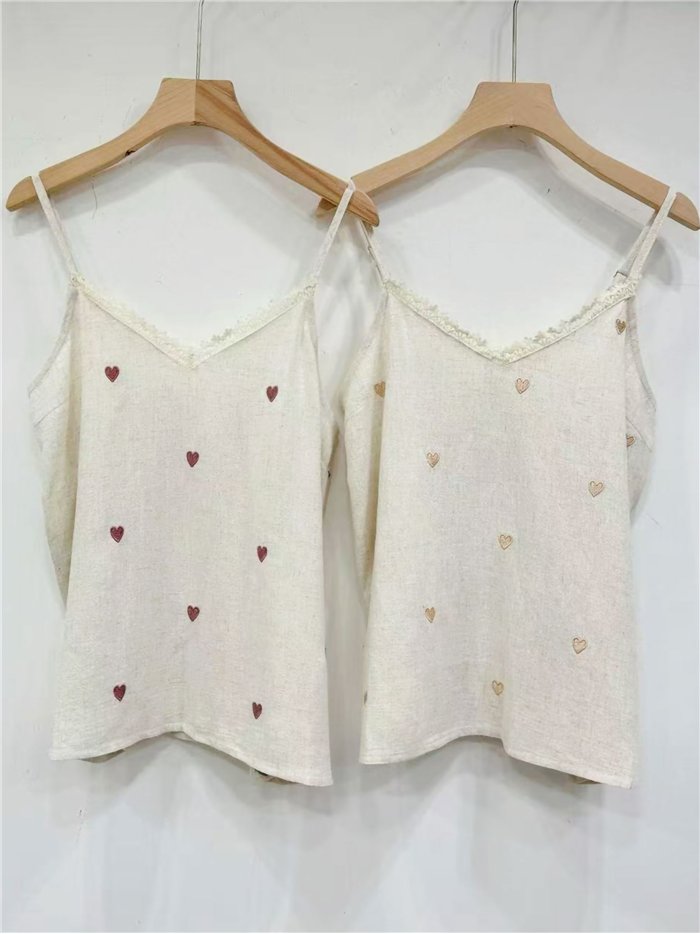 Leinen-Camisole-Top mit gestickten Herzen