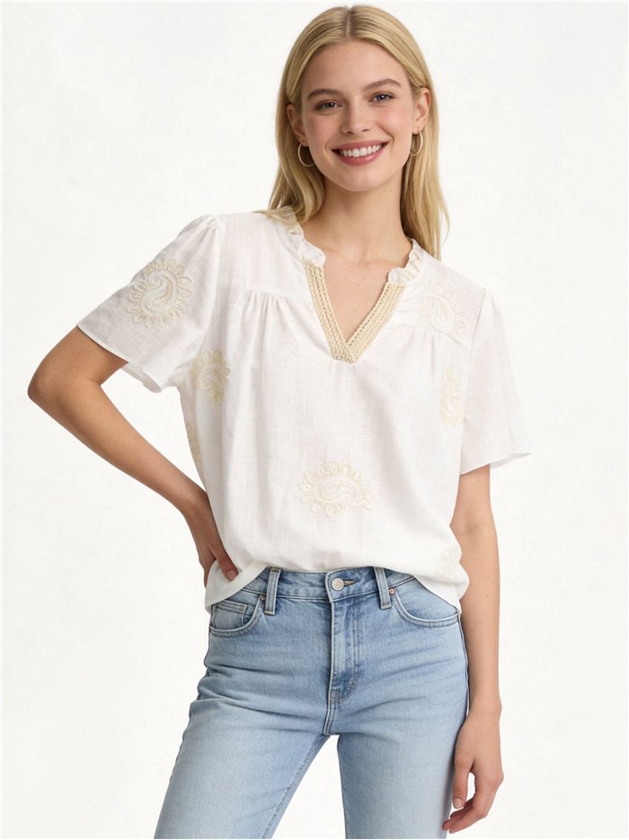 Blusa de lino bordada paisley con manga corta