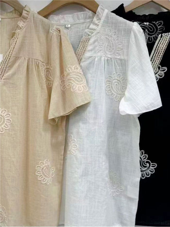 Blusa de lino bordada paisley con manga corta