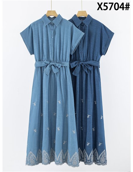 Vestido camisero símil denim bordado con cinturón