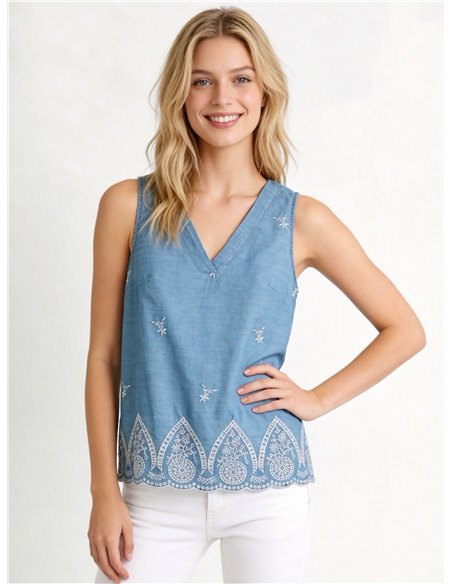 Blusa símil denim bordada sin mangas