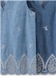 Blusa símil denim bordada sin mangas